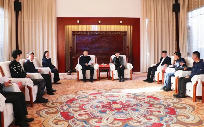 浦虹会见巩振立一行.jpg