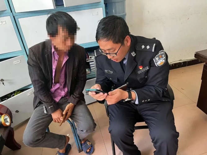 熊孩子玩游戏乱充值 华坪民警暖心助民帮追回