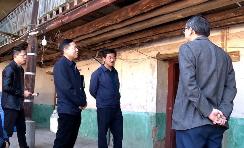 和振深入基层调研农危改工作情况