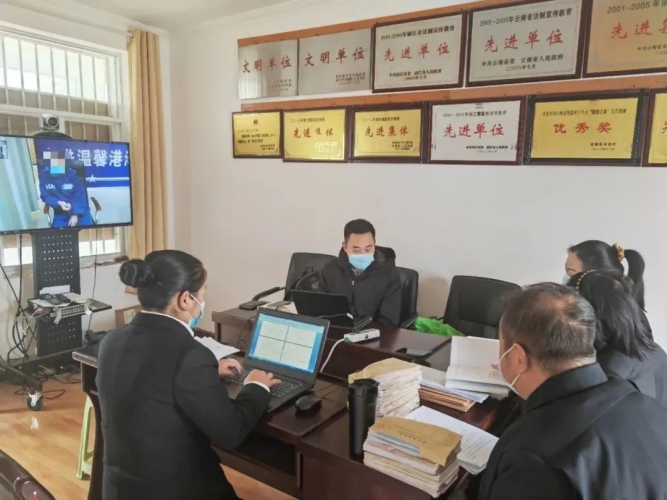 古城区人民法院：远程开庭解民忧，防疫开庭两不误.jpg