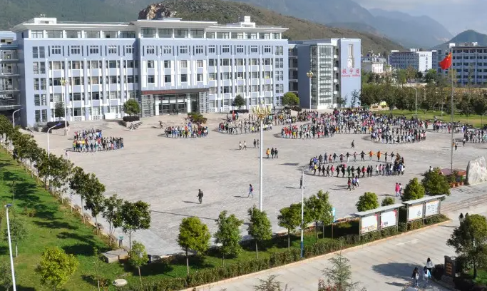丽江师范高等专科学校入选教育部师范教育协同提质计划组团名单！