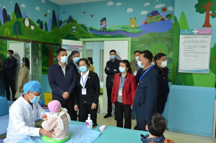 丽江市卫健委主要领导到部分直属单位调研