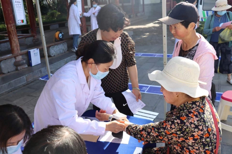 关注普遍眼健康，共筑“睛”彩大健康  丽江市开展关爱眼健康活动