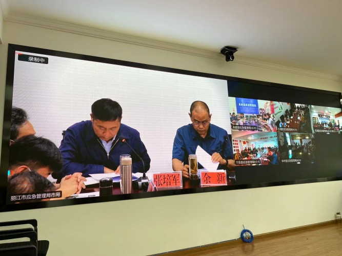 坚守红线 从严执法  丽江抓好安全生产不松懈 (3).jpg