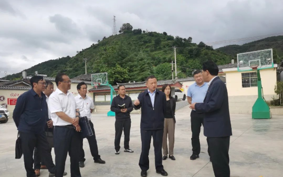 张伟专题调研宁蒗县职业教育工作