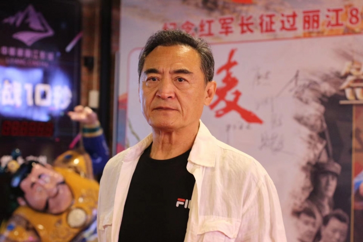 丽江取景 丽江人导演  电影《红麦》院线上映  期待与你影院相见！ (1).jpg
