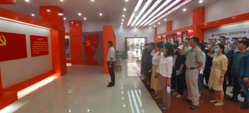 丽江市卫健委开展警示教育和廉政党课教育