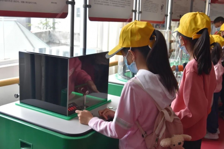 “流动科技馆”丽江巡展古城站正式启动