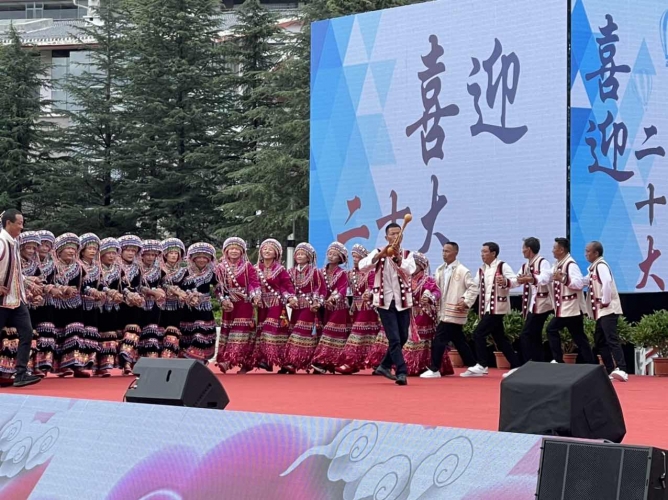 民族的就是世界的！古城区2022年广场舞大赛今日举行 (4).JPG