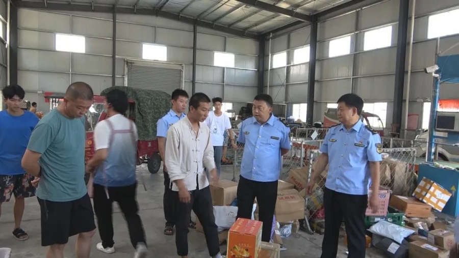 华坪县这几家单位联合执法，开展芒果包装标识突击检查