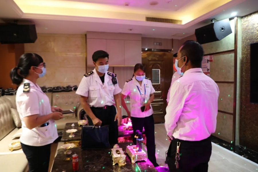 玉龙县开展文化娱乐场所疫情防控工作夜间督查行动