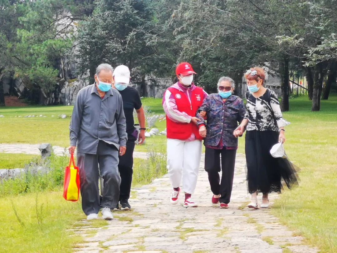 玉龙雪山景区：疫情防控、文明旅游两手抓，确保游客安心游、放心游！