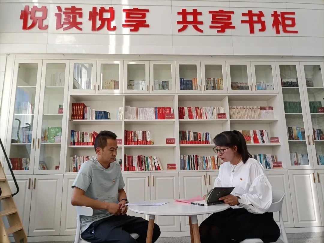 市委机关开展“悦读悦享“读书会