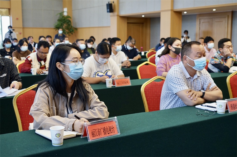 人民当主角 站“C位” 这十年看大美玉龙绘时代画卷