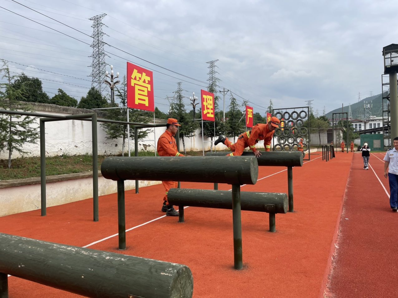 走进玉龙县森林消防 科技加持下的消防救援工作