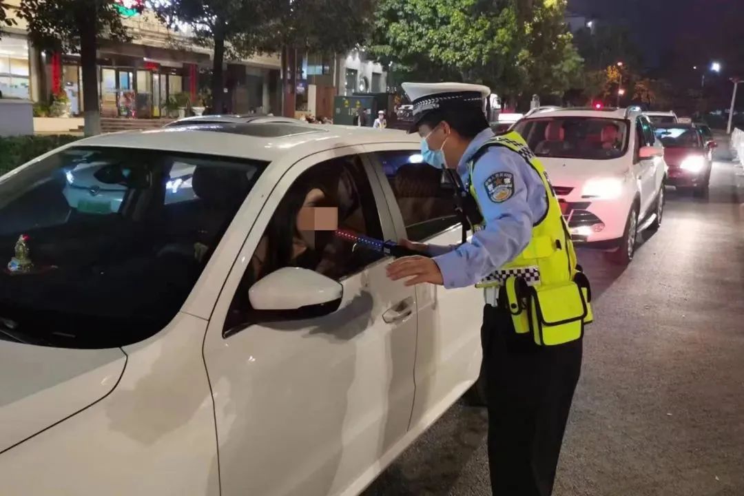 投入警力5700余人次！丽江公安全力开展夏夜治安巡查宣防第三次集中统一行动取得成效