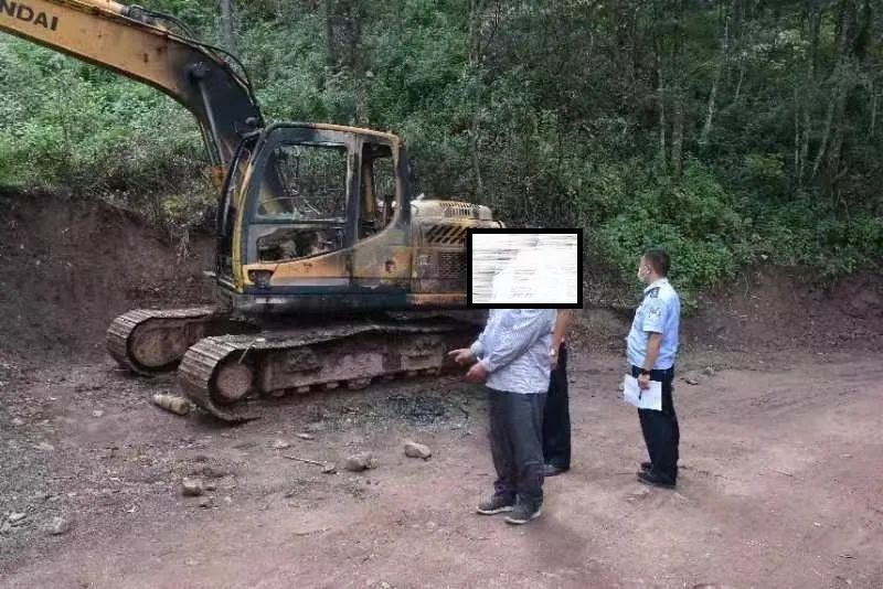 价值18余万元的挖机被烧，原因竟是……
