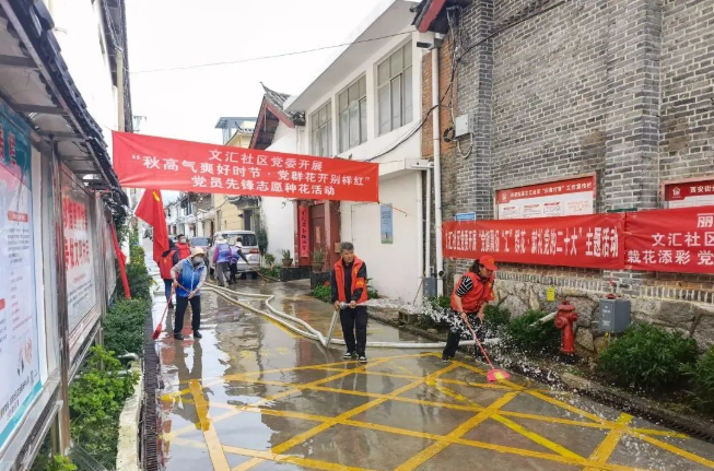 西安街道文汇社区开展志愿种花主题活动
