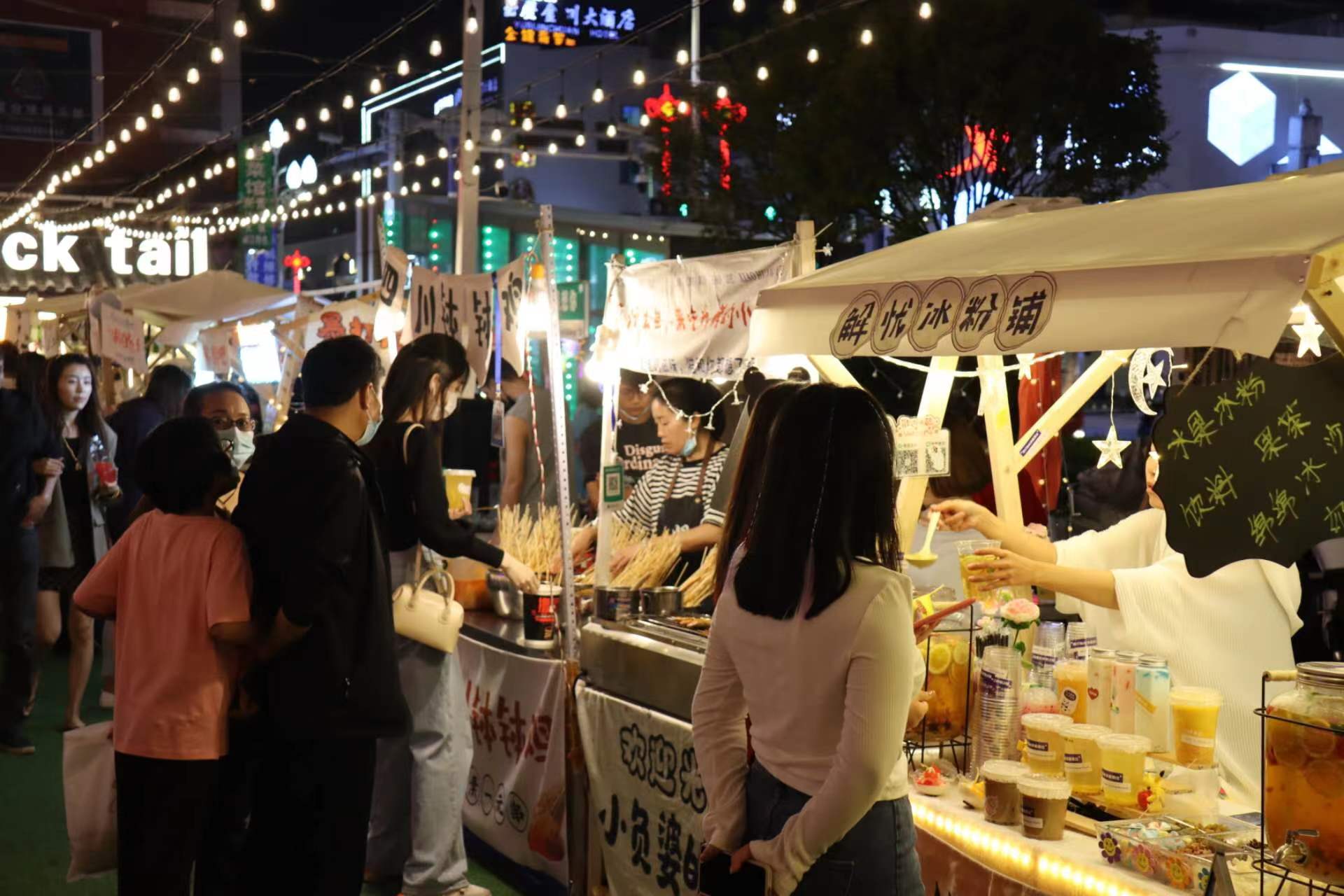 好吃又好玩 在狮子山邂逅丽江古城最美的“夜”