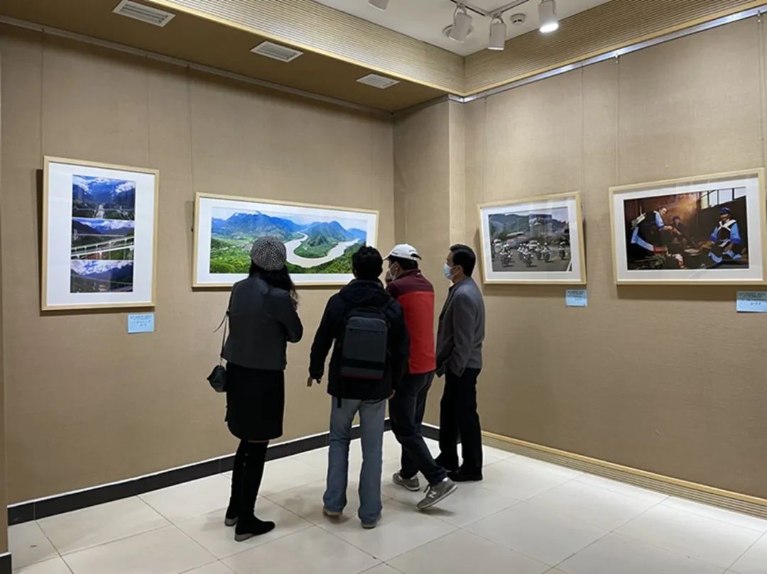 “喜迎二十大·盛赞家乡美”美术、书法、摄影作品展线上开展.jpg