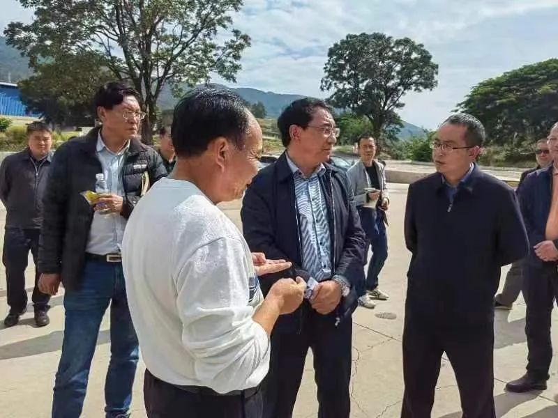 丽江市委副书记冯玉祥到永胜县调研