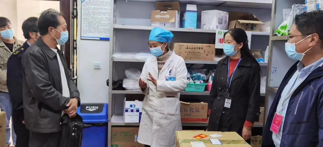 省药监局督导丽江“两品一械”专项整治工作