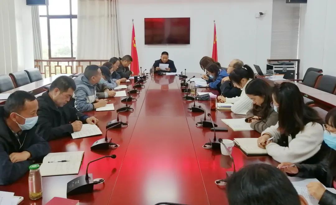 玉龙多部门认真学习宣贯彻党的二十大精神.jpg