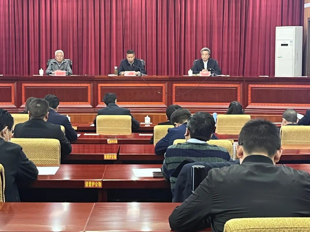 全市宣传文化系统学习宣传贯彻党的二十大精神专题会议强调：迅速掀起学习宣传贯彻党的.jpg