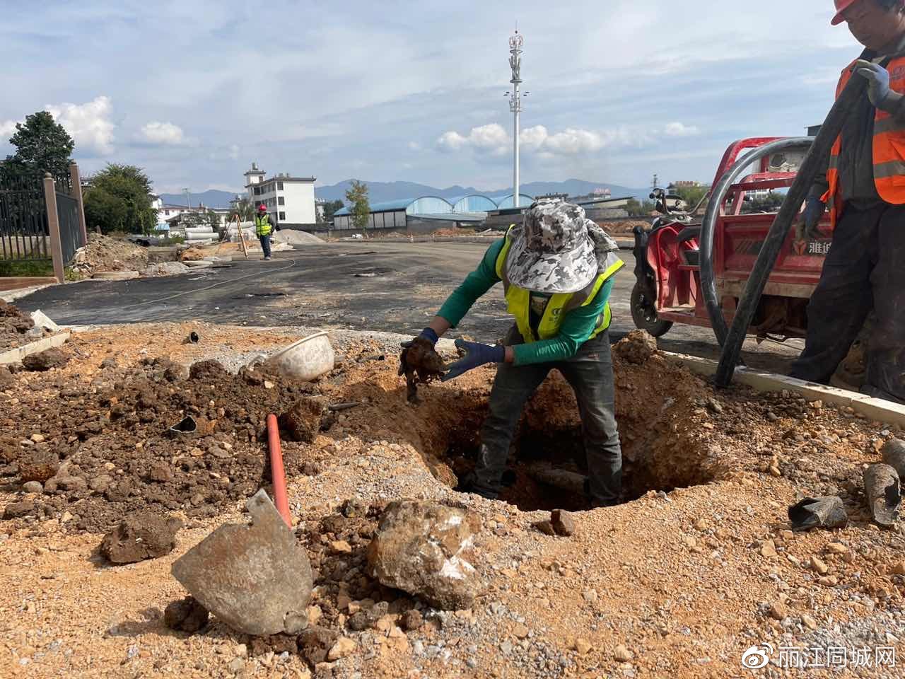 通行更方便，实验学校旁一条东西向道路即将修通 (4).jpg