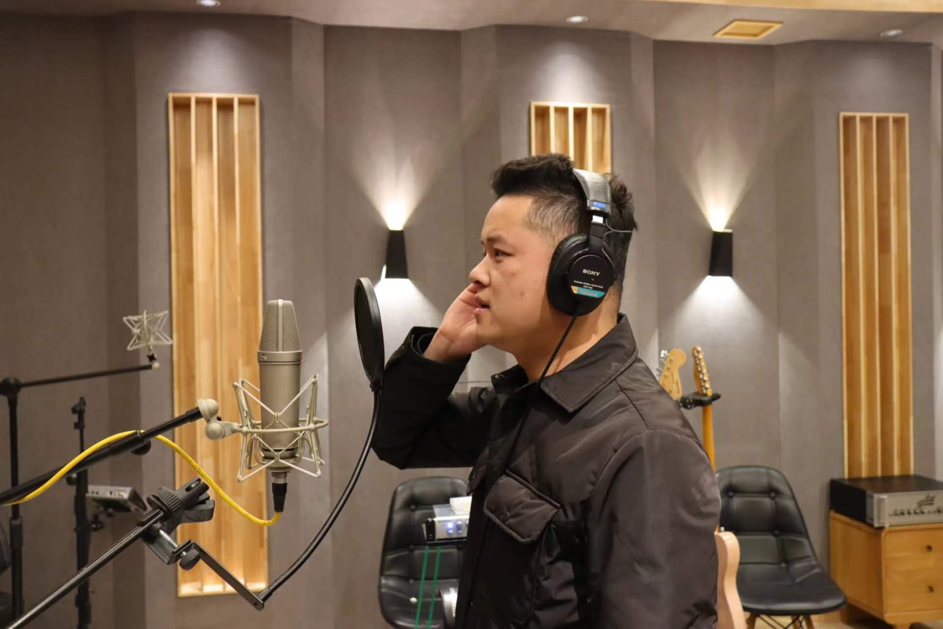 歌曲《丽江》发行，创作者讲述背后的故事：我爱你 就把你写进歌里