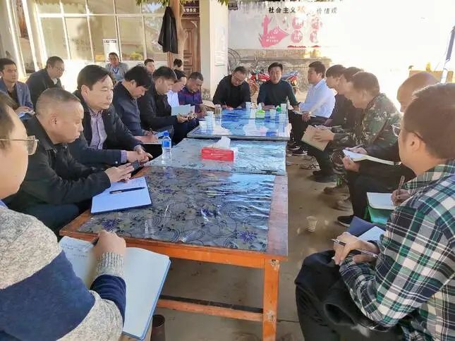和永宏到乡镇调研光伏项目建设工作