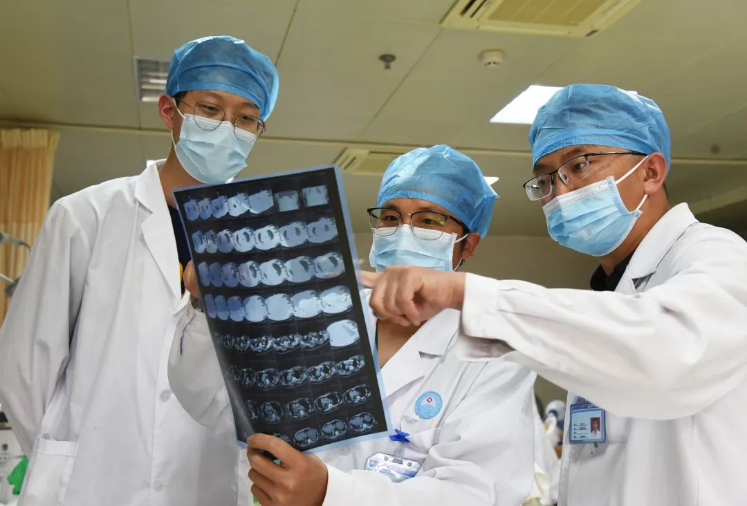 丽江市医院：招才引智开新篇.jpg
