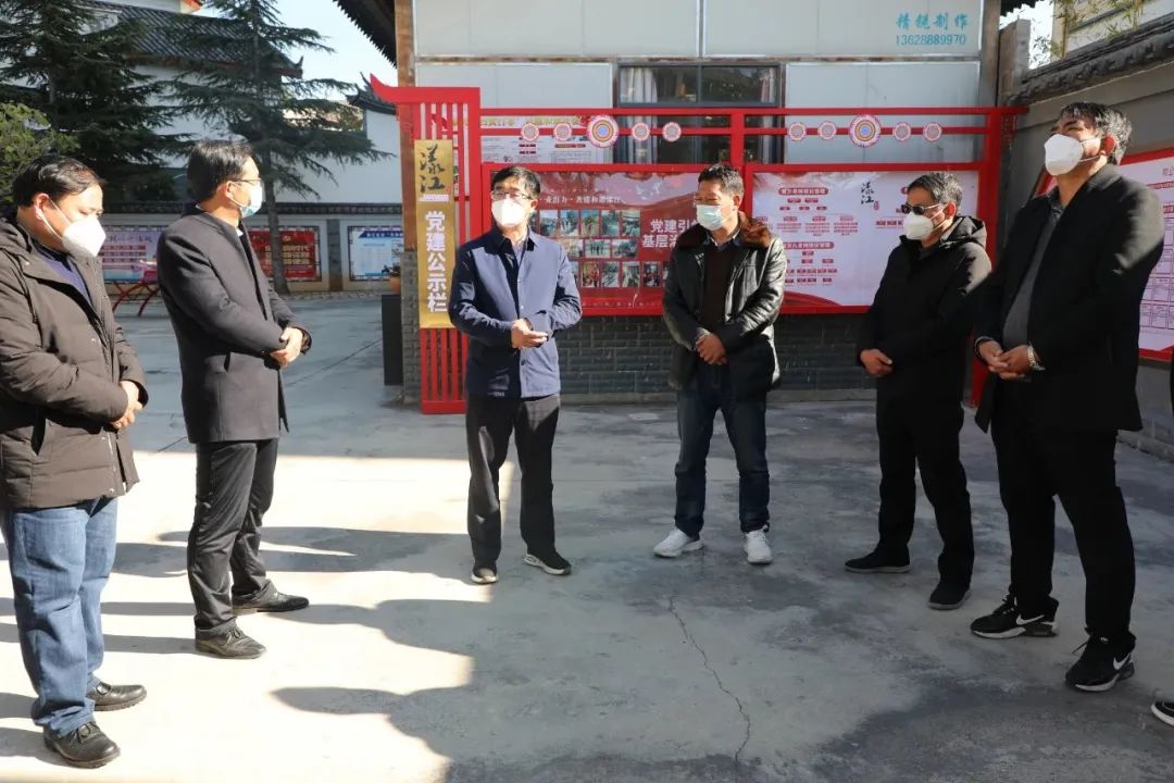 李自红一线调研疫情防控工作强调：优化疫情防控举措，全力守护群众生命安全和身体健康.jpg