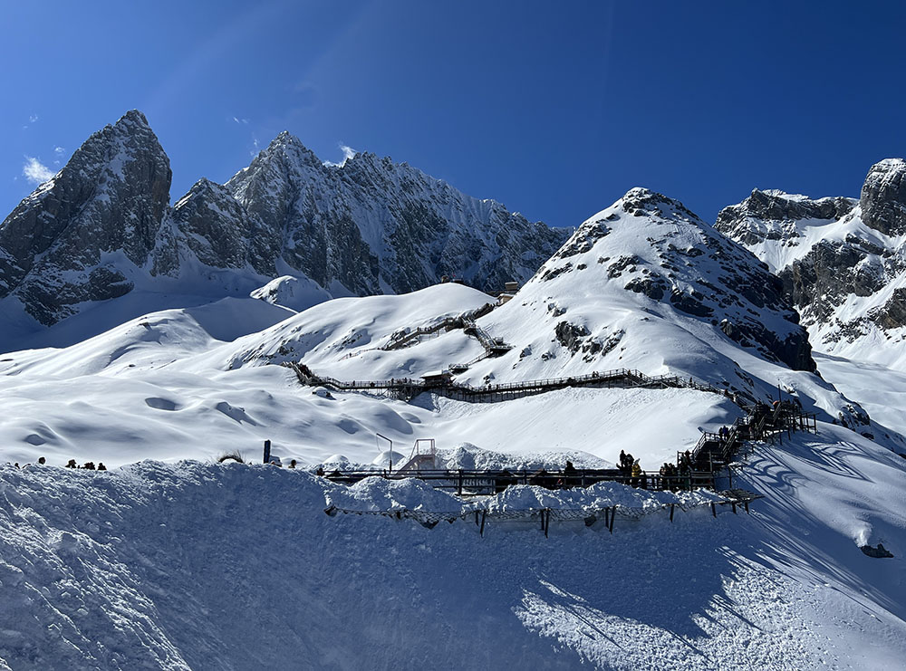 玉龙雪山大索道每天限量一万张 包括团队和散客 去雪山玩这些你一定要知道