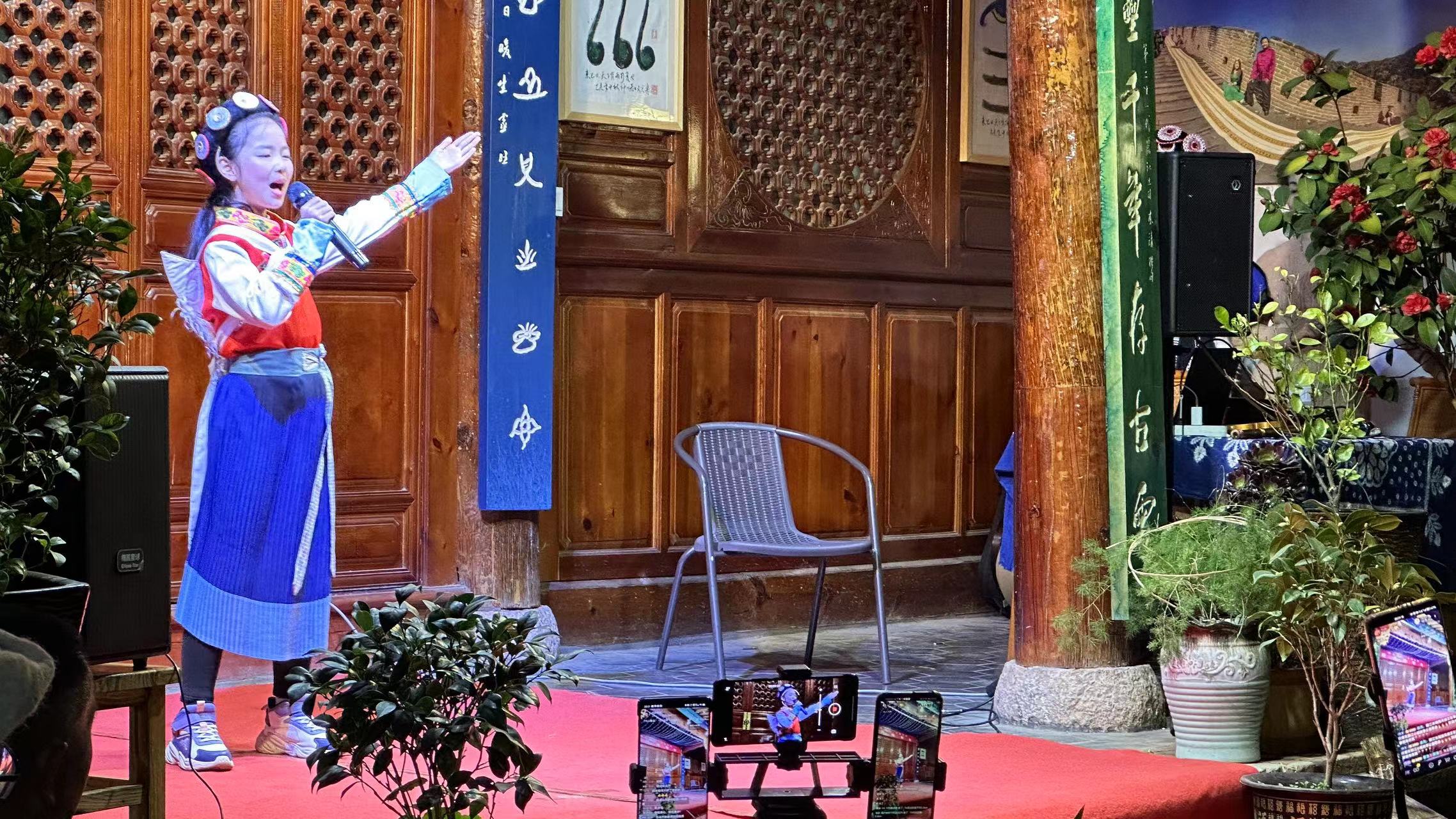 爱在丽江小城故事 接风楼歌会在丽江古城举行