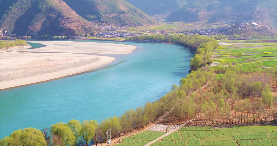 长江第一湾的美景再现央视荧屏 (2).png