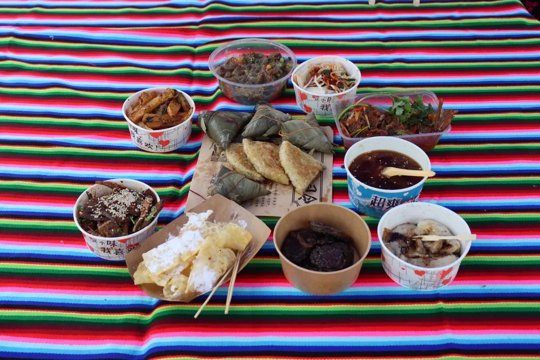 在丽江古城体验舌尖上的端午 (2).jpg