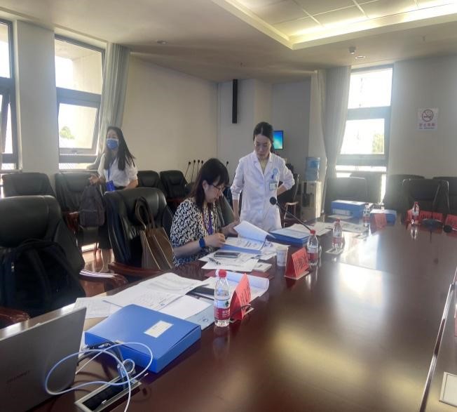 以评促建-云南省抗癫痫协会专家组到丽江市人民医院开展“CAAE一级癫痫中心”评审工作 (7).jpg