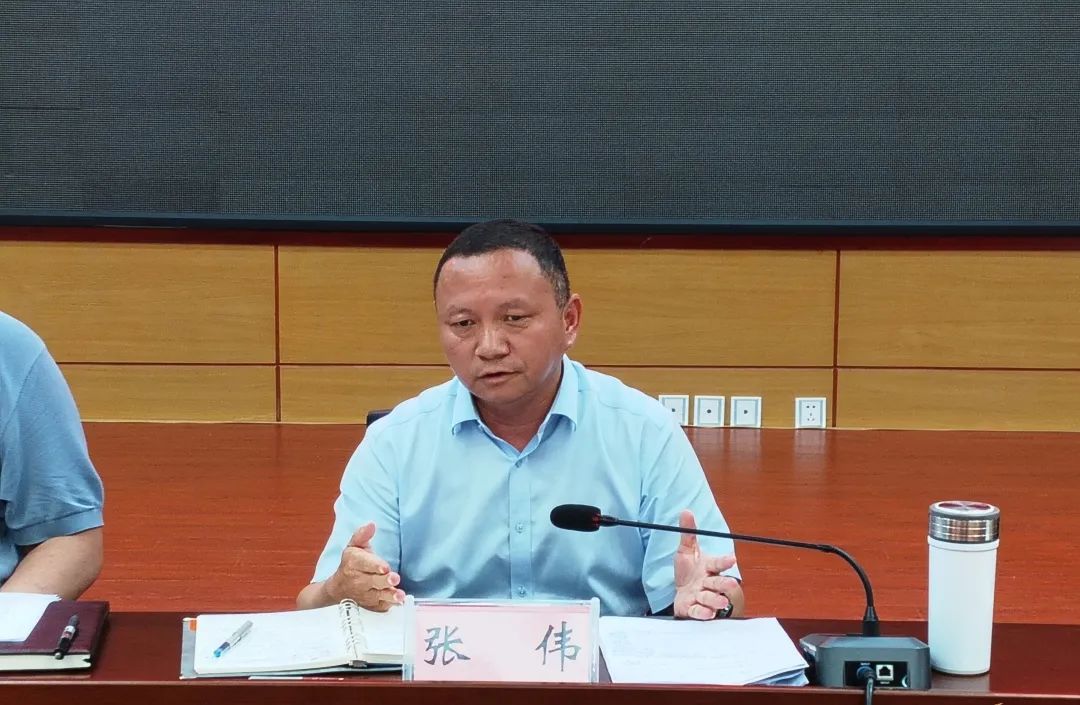 张伟：正视差距 坚定信心 为宁蒗县教育高质量发展迎来新篇章.jpg