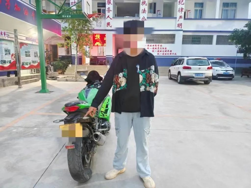 非法改装为了耍酷？永胜又有4人被查处！2.jpg