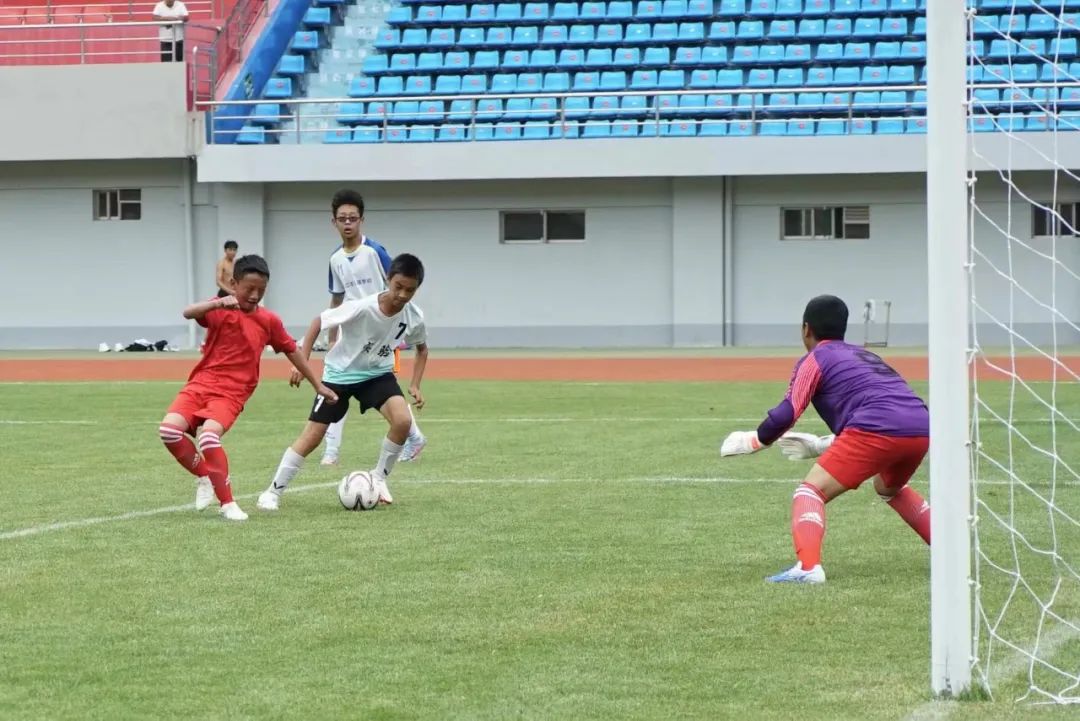 云南省丽江赛区青少年足球联赛圆满落幕 (3).jpg