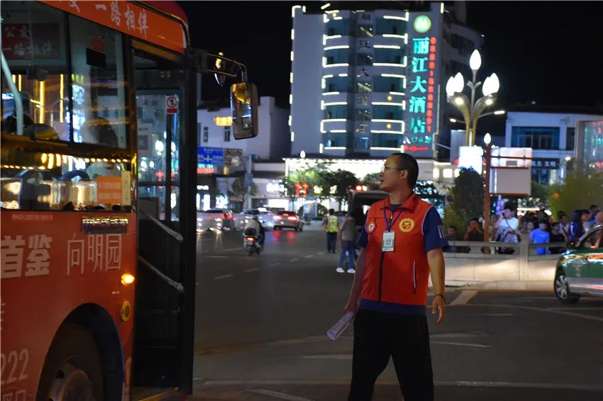 守护古城周边交通安全秩序-丽江在行动！ (13).jpg