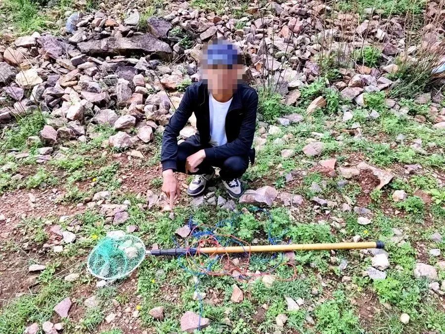 宁蒗警方抓获8名嫌疑人，打击非法捕捞行为！ (2).jpg