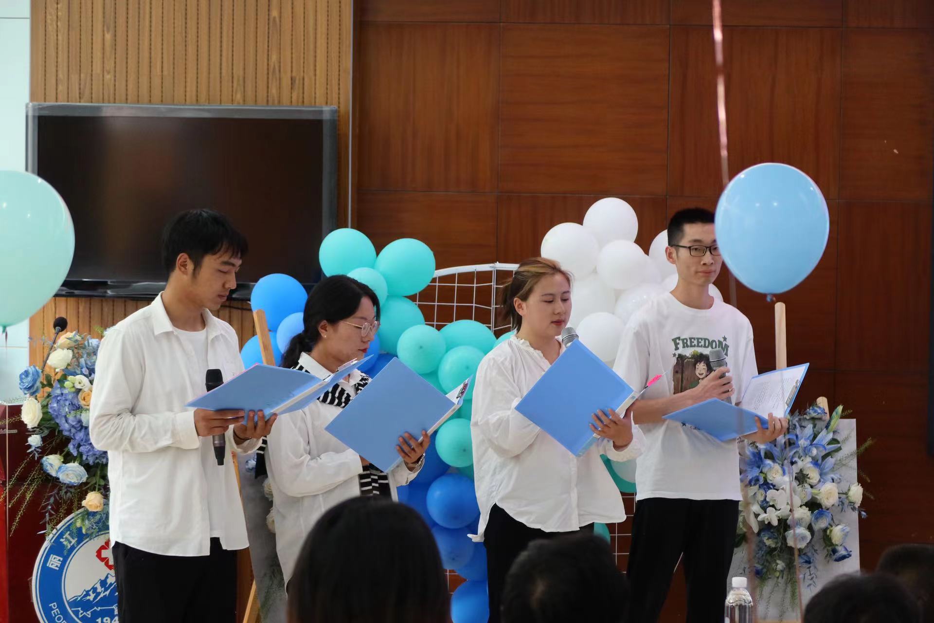丽江市人民医院举行表彰活动庆祝第六届中国医师节 (6).jpg