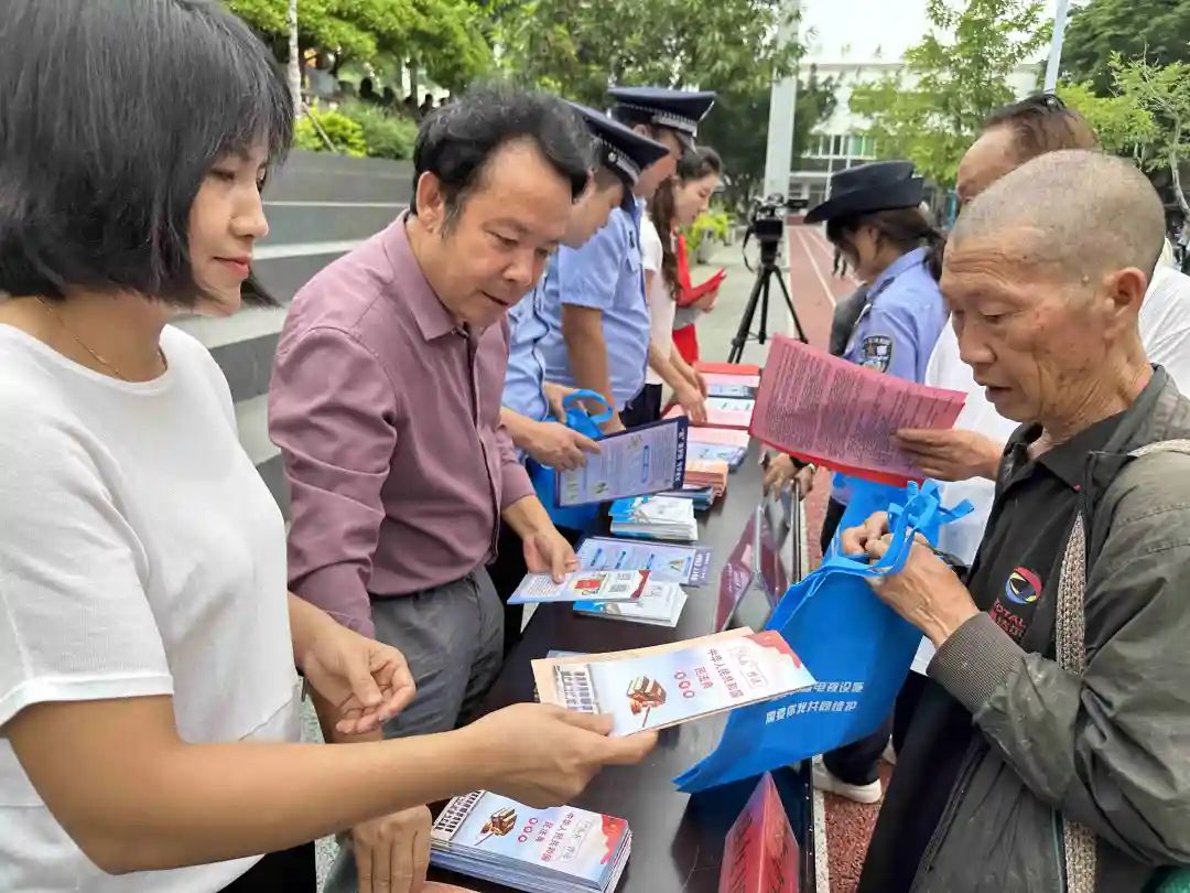 华坪县启动网络安全宣传周 (2).jpg