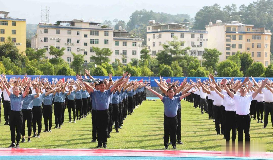 华坪县全民健身职工运动会激情开幕！ (11).jpg