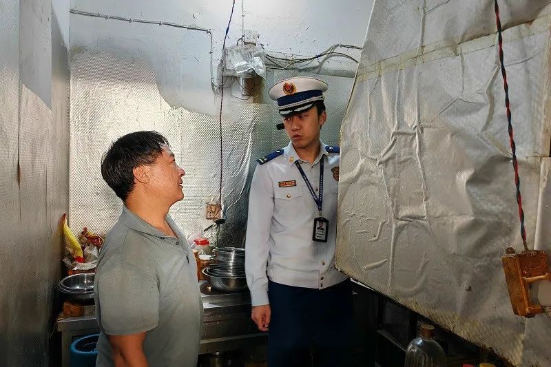 丽江消防多措并举直击“九小场所”隐患痛点.jpg