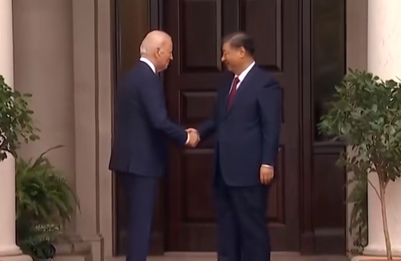习近平同美国总统拜登举行中美元首会晤.png