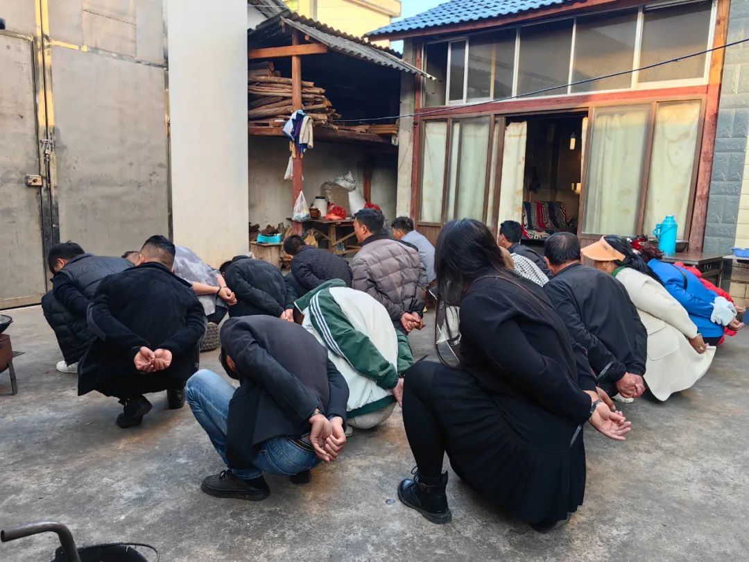 21名赌徒被抓获，涉案赌资达53099元！ (2).jpg