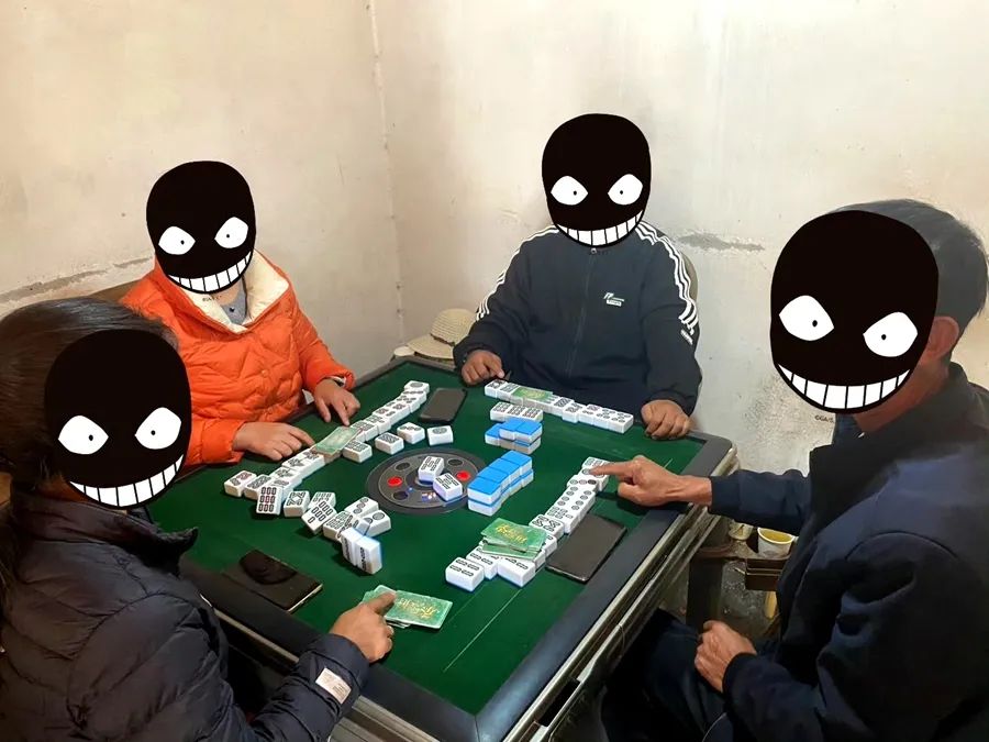 宁蒗紫玛派出所查获聚众赌博案，9人涉赌落网！.jpg